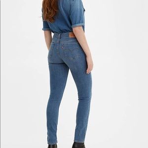Levi’s 711 Skinny Women’s Jeans